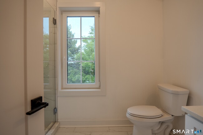 Building Photo - 100 Truman St