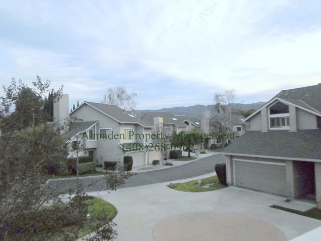Building Photo - Remodeled Almaden Townhome in Great Location! Award Winning Schools! Central A/C!!