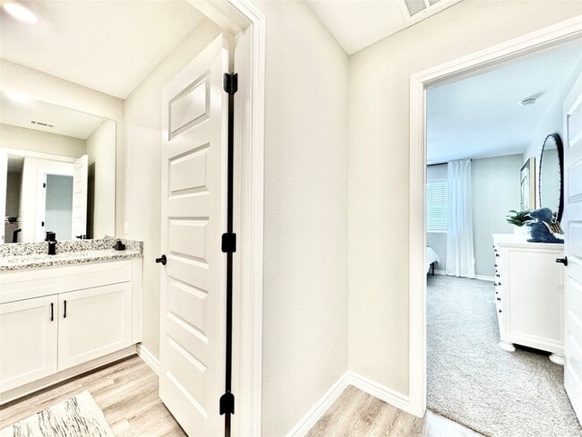 Building Photo - 8725 Scotty's Lk Ln