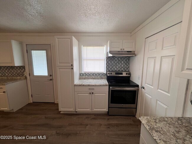 Building Photo - 279 Fernandina St NW