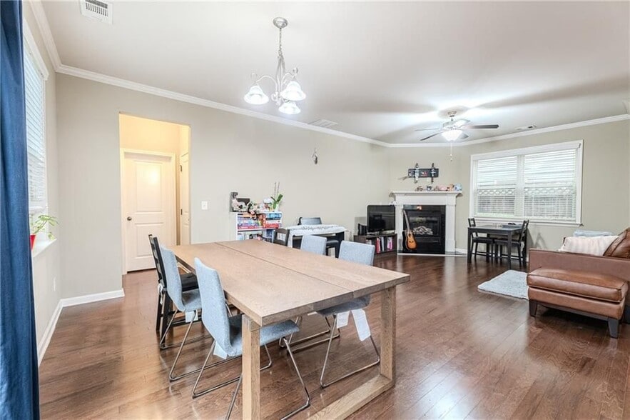 Building Photo - 801 Village Field Ct NW