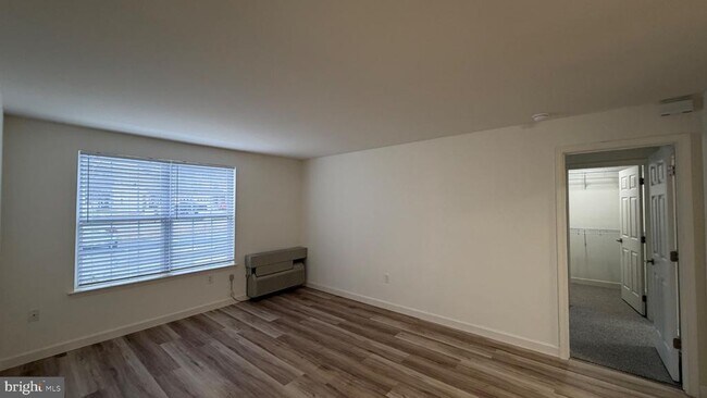 Building Photo - 38 Sequoia Dr