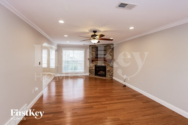 Building Photo - 10258 Spruce Grove Ln