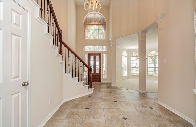 Building Photo - 1230 Blue Leaf Dr