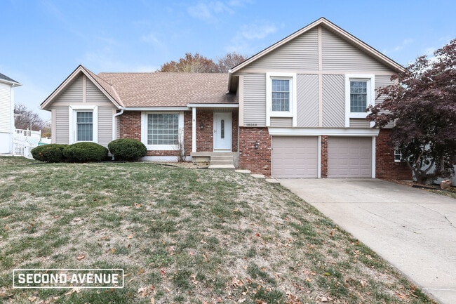 Building Photo - 10309 Century Ln