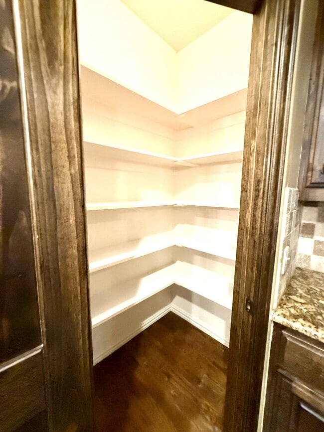 Building Photo - 414 Hidden Path