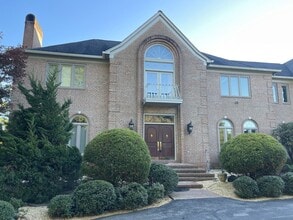 Building Photo - Potomac Splendor