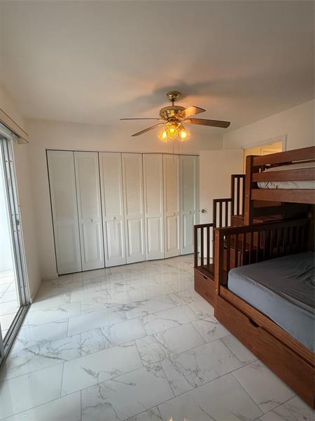 Building Photo - 203 Tilford J