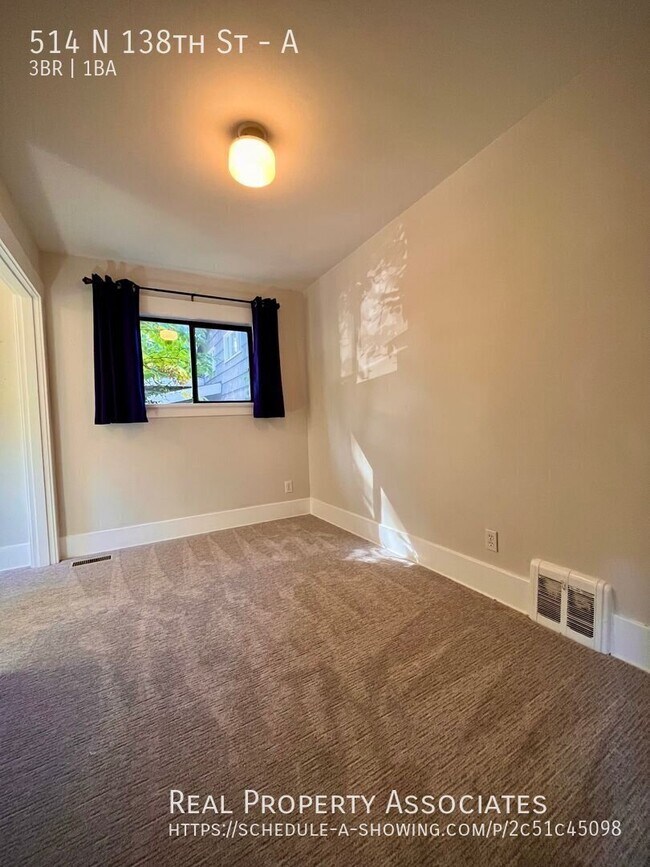 Building Photo - 514 N 138th St