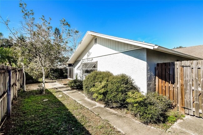 Building Photo - 7652 Atherton Ave