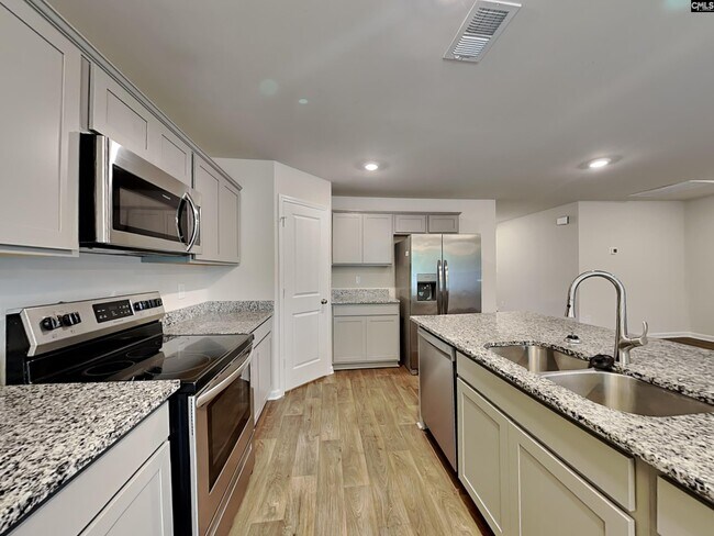 Building Photo - 302 Crooked Pne Ct