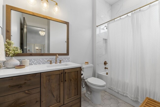 Building Photo - 7940 W Mirror Pond Dr