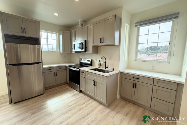 Building Photo - Brand New 2 Bed/2 Bath ADU with Balcony + A/C in South San Francisco