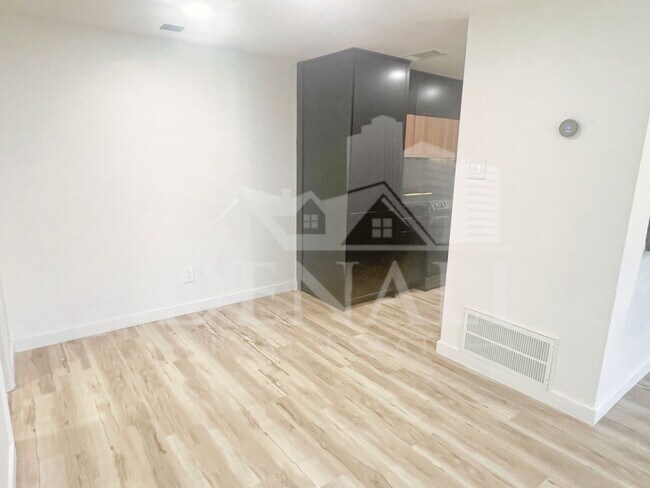 Building Photo - 6026 N 79th St