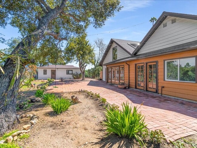 Building Photo - Amazing views at this 4 bedroom renovated Fallbrook home in a quiet neighborhood with a loft offi...