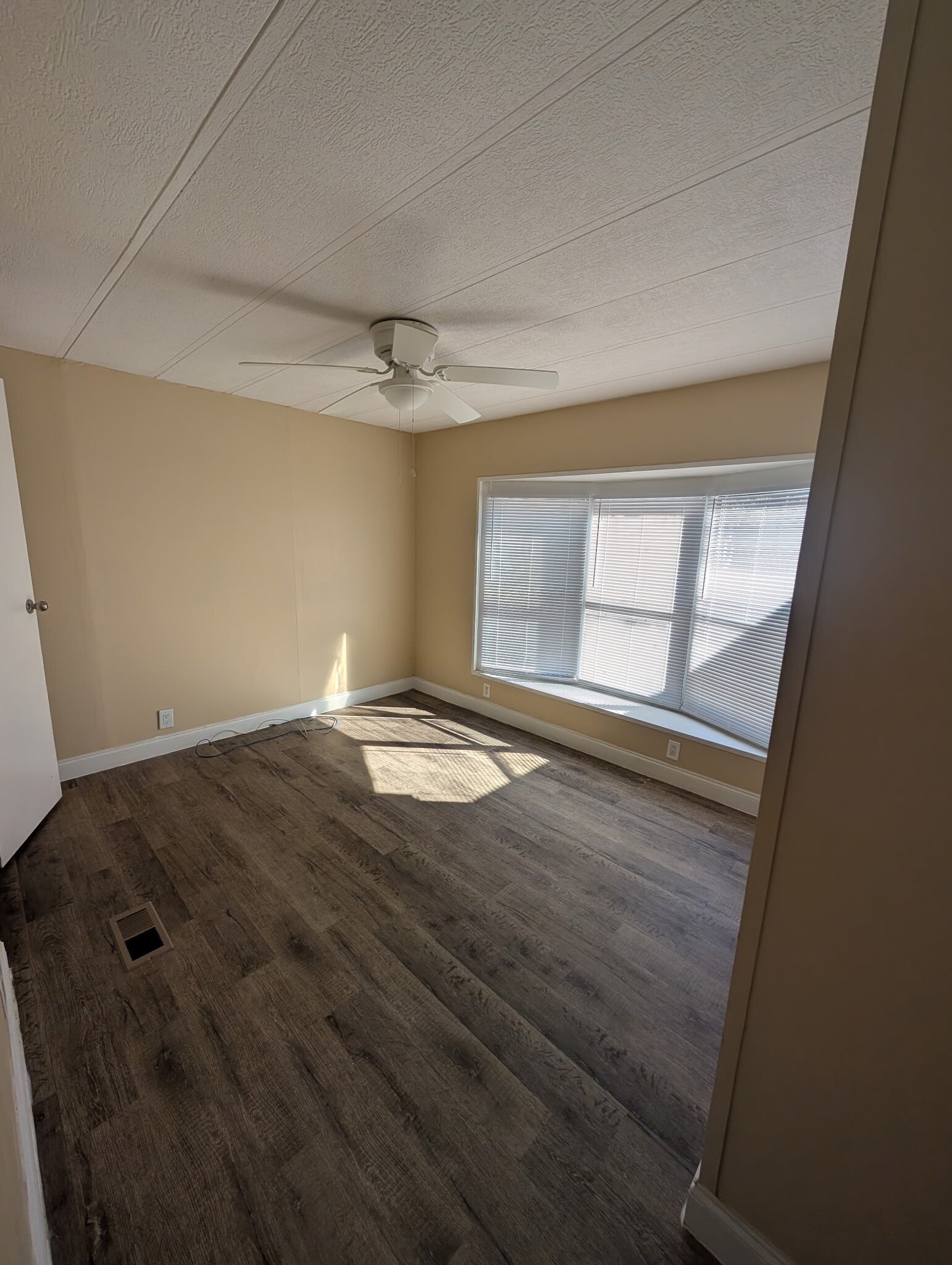 Building Photo - 3276 Mt Tabor Rd