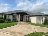 Building Photo - 420 W Palm Dr