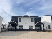 Building Photo - 30 Beverly Hills Dr