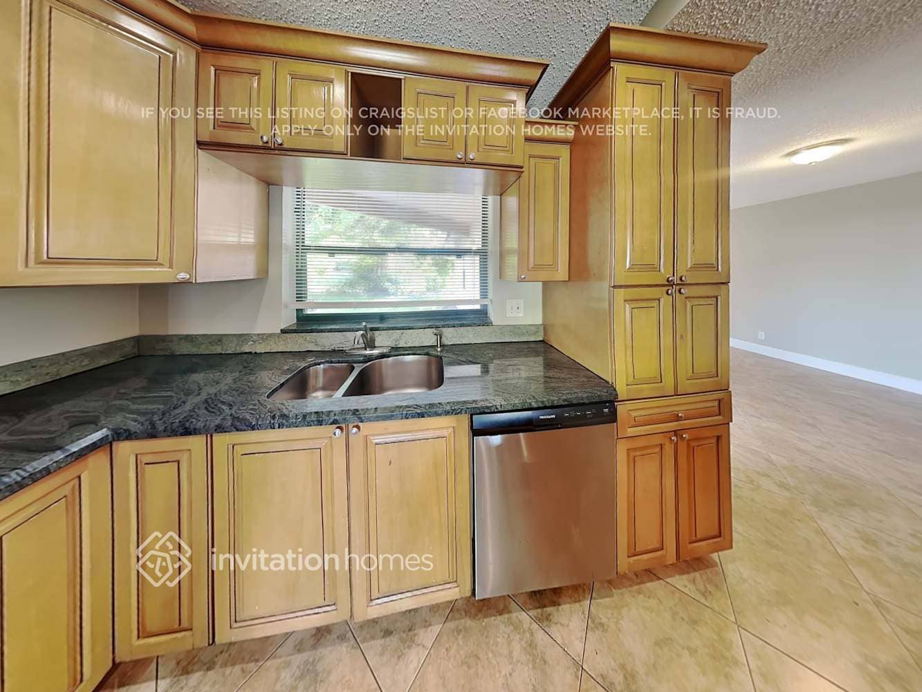 Building Photo - 9640 Richmond Cir