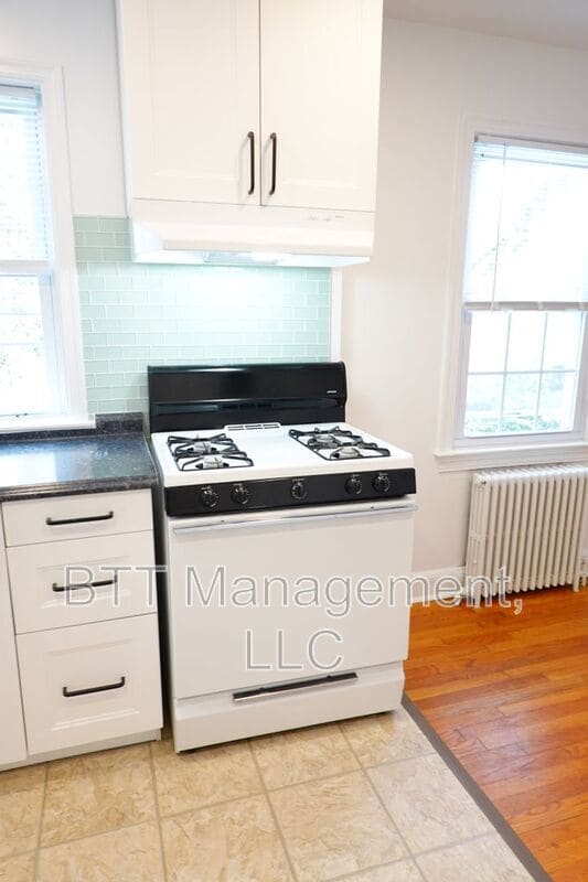 Building Photo - 8207 Garland Ave
