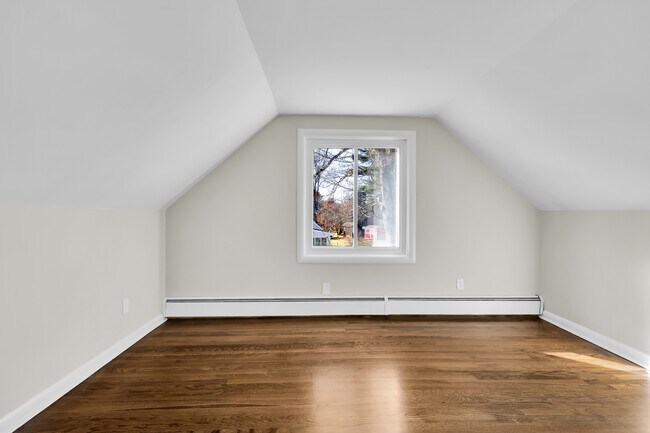 Building Photo - 26 Seminole Cir