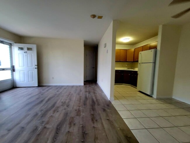 Building Photo - 50 Athens Ct