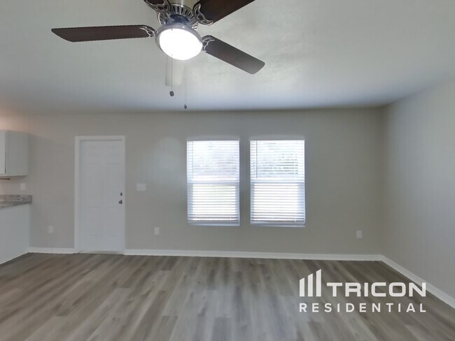 Building Photo - 9467 Northvale St