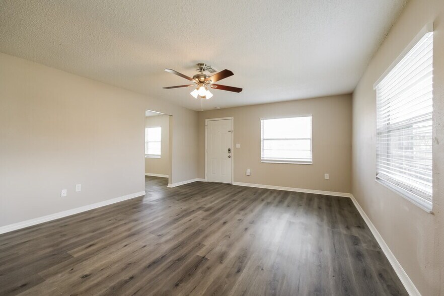 Building Photo - 13115 Caribbean Blvd