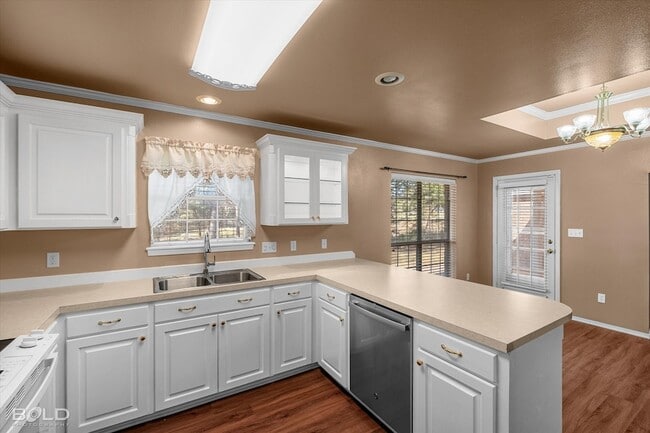 Building Photo - 406 Lavita Dr