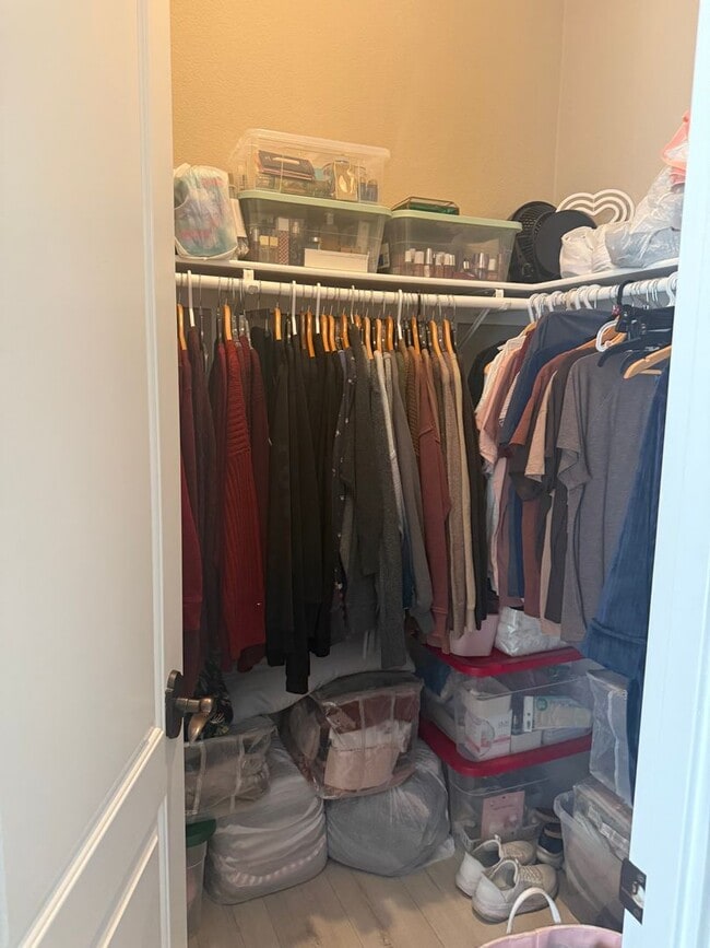 Building Photo - Stonebrook Estates-3 Bedrooms, 3351 SQFT of Luxury & Entertainment