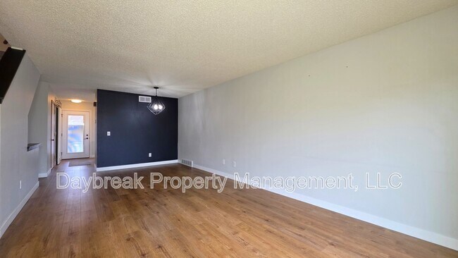Building Photo - 2229 4th Ave S