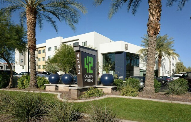 Building Photo - Cactus Forty-2