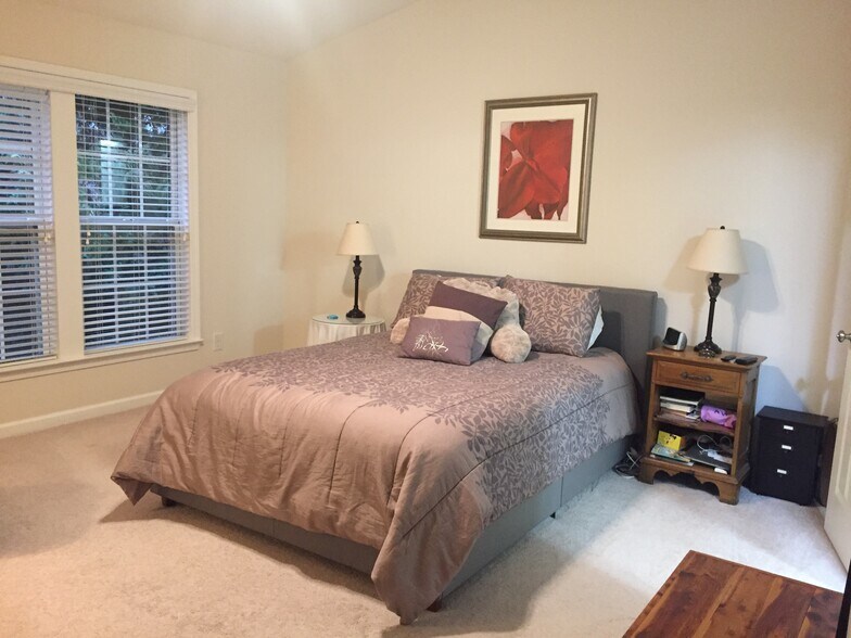 Master Bedroom - 1444 Bellsmith Dr