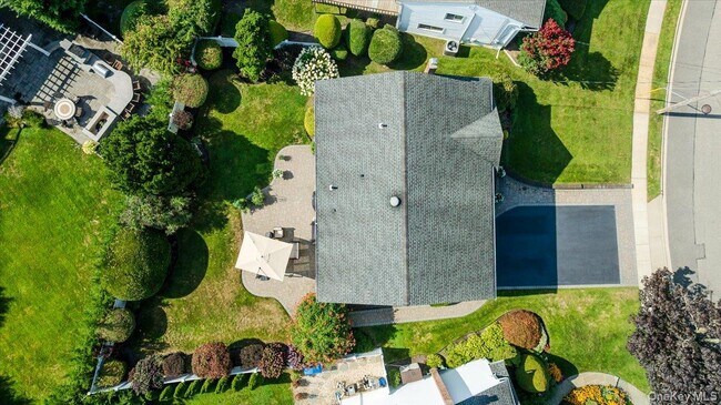 Building Photo - 1 Parkside Dr