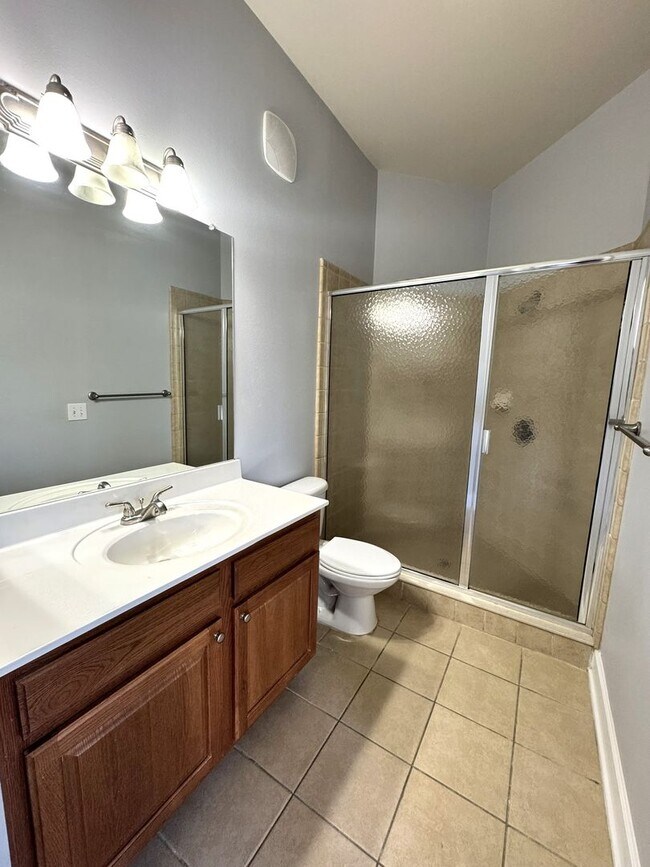 Building Photo - 3BR/3BA Eagle Harbor Condo w/ Garage