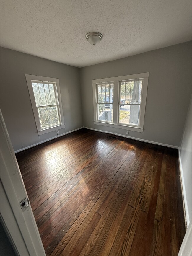 Building Photo - 605 80th St S