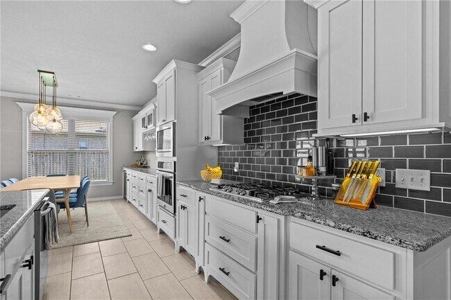Building Photo - 801 Bellmara Cir
