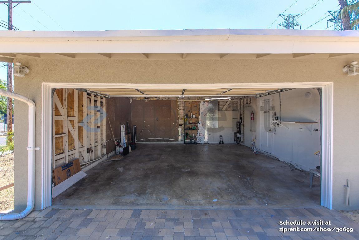 Building Photo - 9219 Geyser Ave