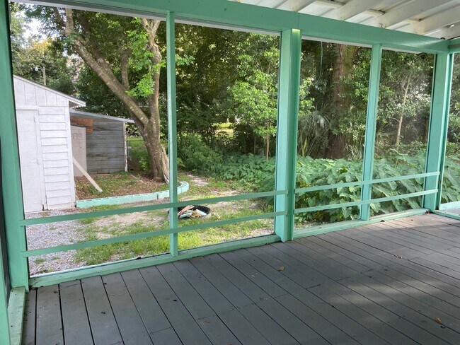 Building Photo - 2/1 Beach Bungalow in Biloxi