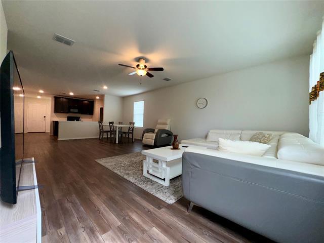Building Photo - 4032 Renee Dr