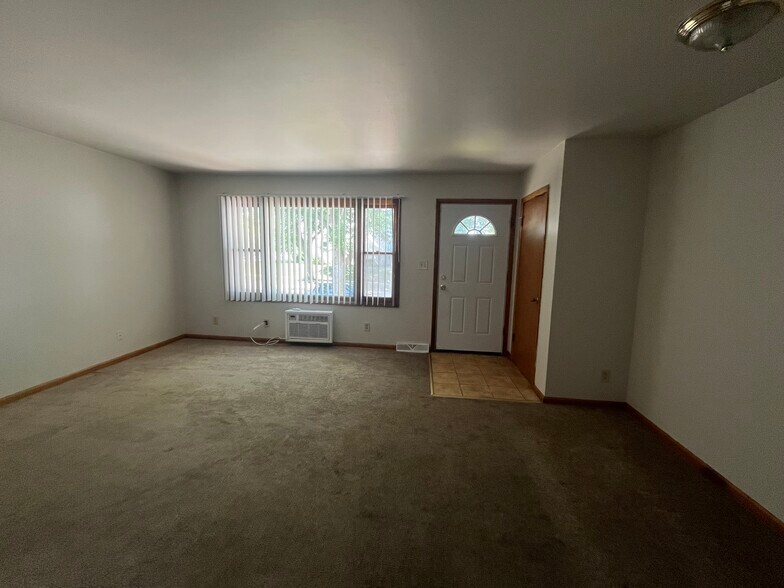 Building Photo - 3856 S 83rd St