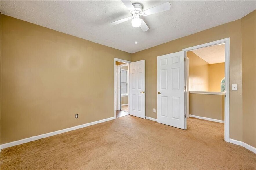 Building Photo - 4392 Windmoor Dr NW