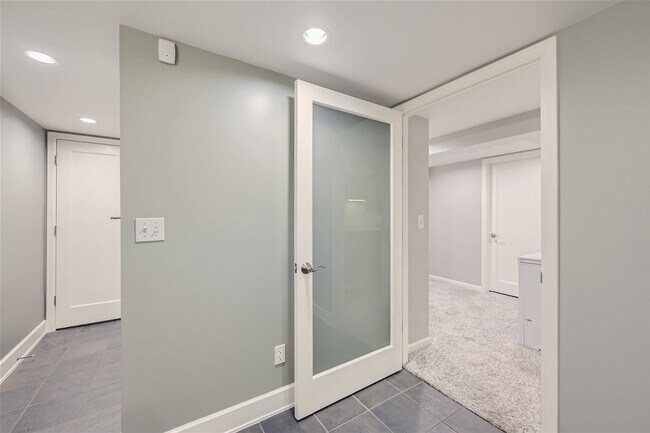 Building Photo - Introducing a spacious 4 bedroom, 2.5 bath...