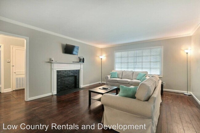 Building Photo - 2 br, 1 bath House - 212 E 57th St