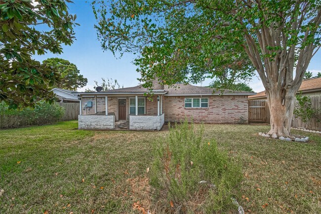 Building Photo - 7414 Breccia Dr