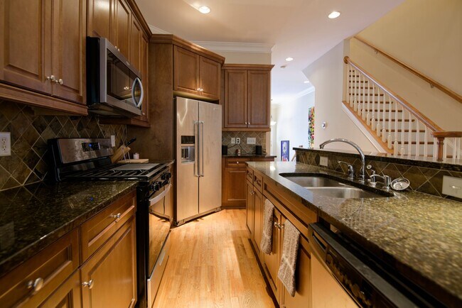 Building Photo - 2665 Rivers Edge Dr NE