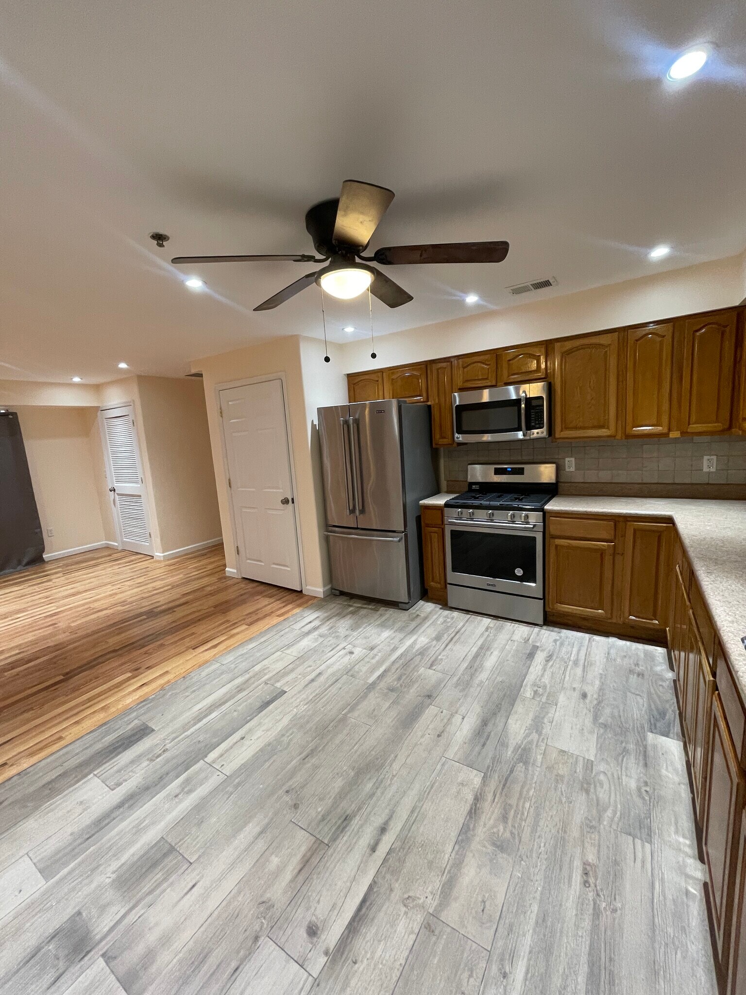 Building Photo - 93 Osborne Ter