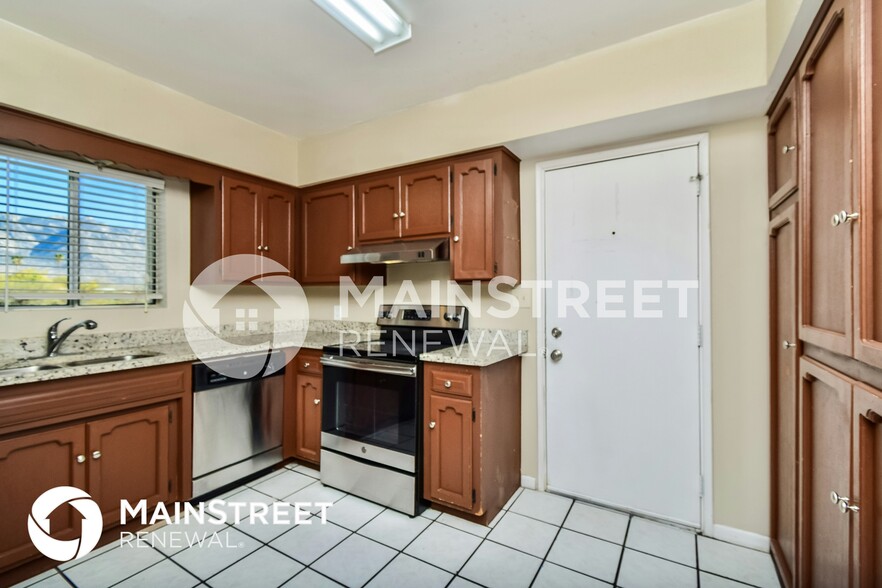 Building Photo - 15917 N Forecastle Ave