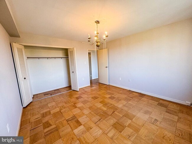 Building Photo - 10201 Grosvenor Pl