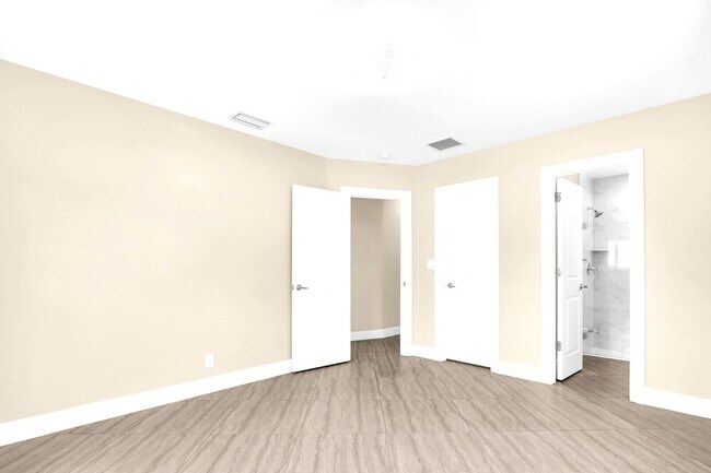 Building Photo - 105 Palamino Cir